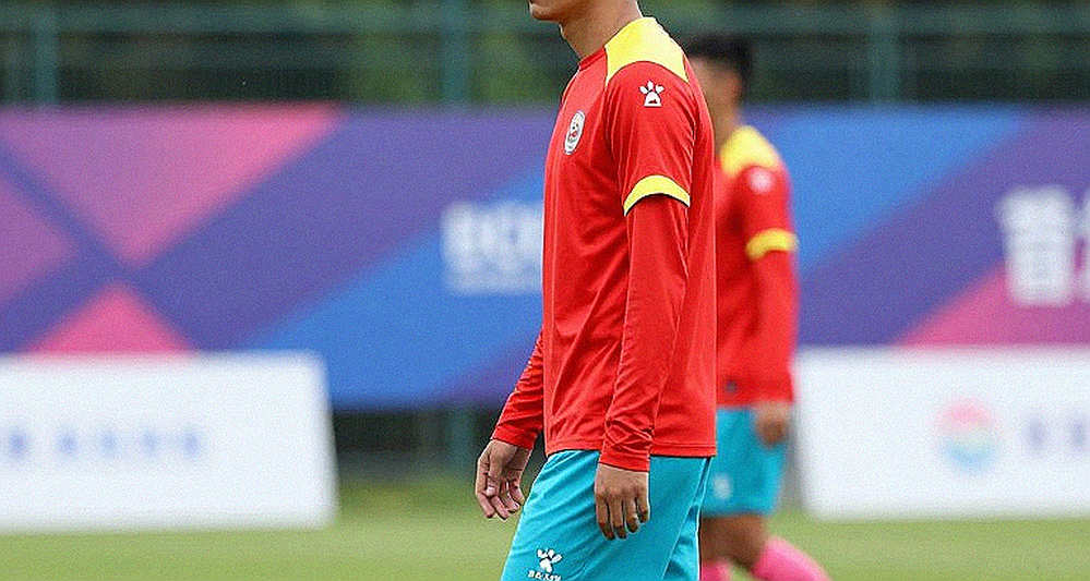 কোল পামারের ২০৩৪ সালের চুক্তি: চেলসির খাতায় দশ বছরের সুরক্ষা আর ঘনীভূত ঝুঁকির হিসাব কোল পামারের ২০৩৪ সালের চুক্তি: চেলসির খাতায় দশ বছরের সুরক্ষা আর ঘনীভূত ঝুঁকির হিসাব