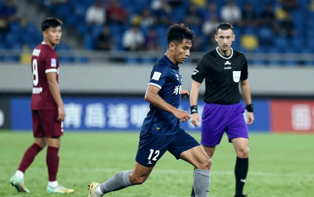 Before the Transfer Window's Ink Dries: When Blockchain Becomes Football's Field of Accounts