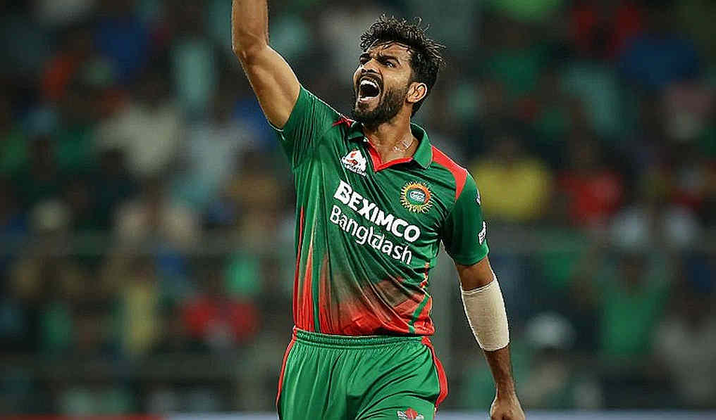 প্রথম বলের ফারগানা, ১৫০-এর শাট: ব্রিসবেনে অস্ট্রেলিয়ার পাওয়ারপ্লে নকশা প্রথম বলের ফারগানা, ১৫০-এর শাট: ব্রিসবেনে অস্ট্রেলিয়ার পাওয়ারপ্লে নকশা