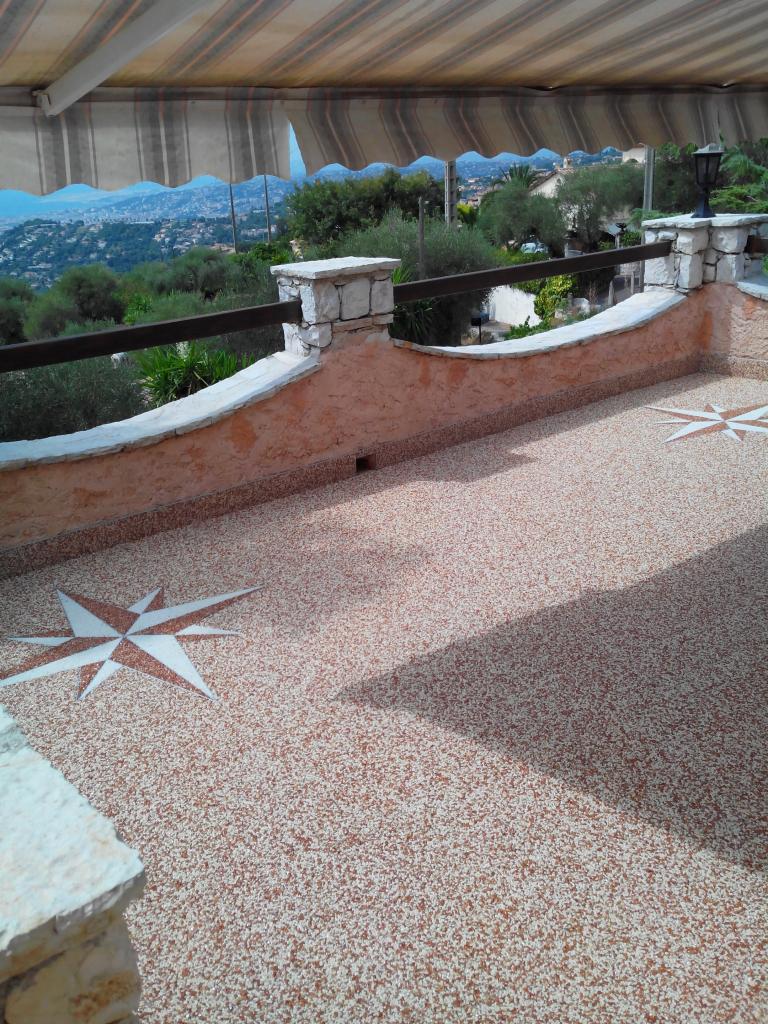 Terrasse mouchetée